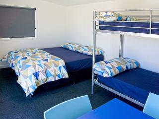 Hokitika's Kiwi Holiday Park and Motels - 1