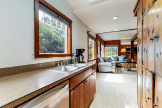 Cozy Cottage - 8
