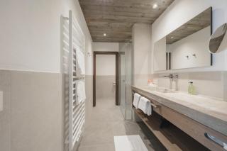 Hotel Schwarzer Adler - Sport & Spa - Sankt Anton am Arlberg - 2