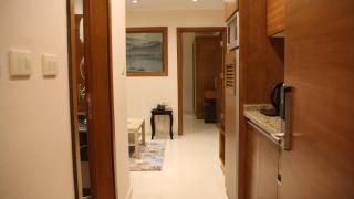 Big Ben Hotel Suites - 2