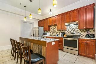 Modern 4BR City Condo 5min drive to FQ - New Orleans - 8