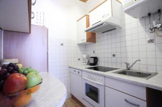 Lovely Apartment I Close to Main Station I 10 Minutes to Belvedere - 1