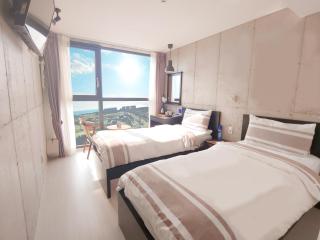 Hotel Stay Interview Jeju - Seogwipo - 1