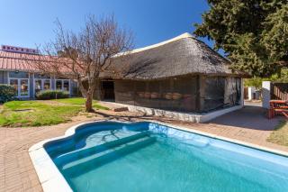 Loganda Karoo Lodge - 9