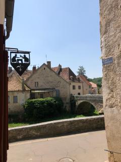 Bâtisse du pont Pinard et son granit rose - Semur-en-Auxois - 3