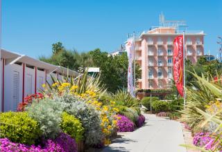 Hotel Milton Rimini - Rimini - 8