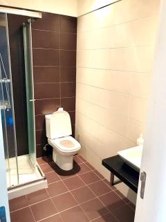 Luxury part of the city - Modern Apartment with Airconditioning - near Subway - Lisbona - 2