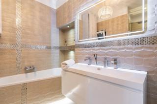 Raday Grand Deluxe Home - 8