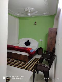 THE HIMALAYAS GUEST HOUSE - Dharamshala - 3