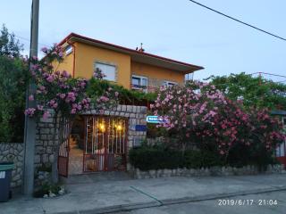 Apartments Maricic 200 meters from the Beach - Novi Vinodolski - 0