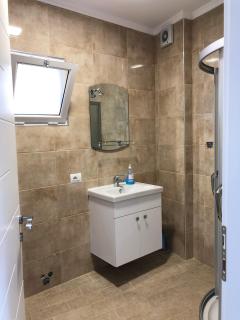 Llakmani Apartment - Pogradec - 5