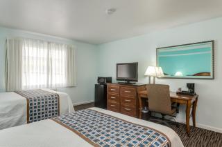 Pacifica Beach Hotel - 1