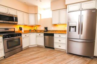 Luxury 3 Bedroom, 20 min to Boston, 15min Encore - Malden - 5