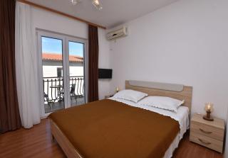 Apartments and Room Kiko - Primošten - 3