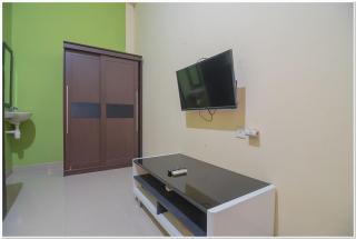 RedDoorz near Lapangan Tenis Balikpapan - 1