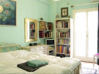 Central & Cosy boutique Apt - 3 min from Metro - Atene - 6