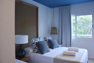 YOU & CO. Saler Beach Boutique - 5