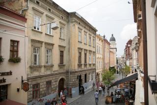 Апартаменти з балконом (2 ізольовані спальні) в центрі Львова - 6