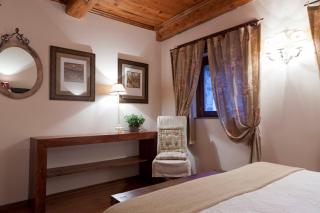 Villa Russell Hotel&Apartments - Torla - 1