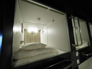 LEO YU Capsule Hotel Nishifunabashi - Funabashi - 1