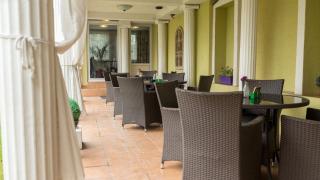 Hotel Dastan - Levice - 3