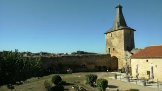 Le Vieux Chateau - 2