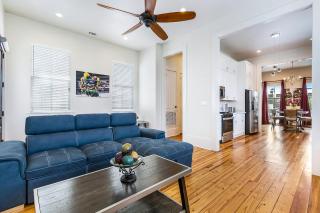 3BR Cottage on Carondelet by Hosteeva - New Orleans - 1
