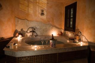 Tranquil Infinity Pool Getaway (private jacuzzi and steam bath, pool, garden, sea and city views) - Volos - 2