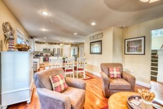 Modern Upscale Seaside Beach House - 5