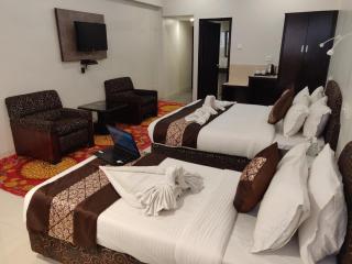 Chandra Inn - 1