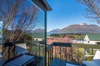 Panoramic: farmhouse theme with shared spa pool - Queenstown - 2