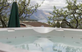 Panoramic: farmhouse theme with shared spa pool - Queenstown - 8