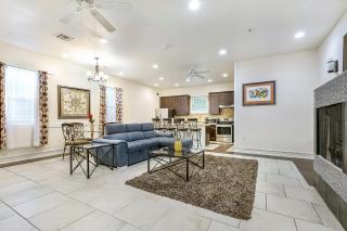 Spacious 3BR/2.5BATH Condo in Great location - New Orleans - 0