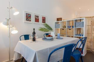 Typical Light Filled Graça Apt w AC, By TimeCooler - Lisbona - 8