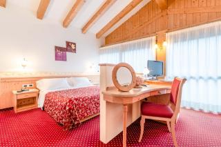 Pineta Pastry Hotel - Rocca Pietore - 9