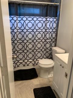 Walk to LSU stadium & close to downtown - 2