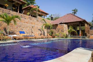 Bamboo Bali Hill Bungalows - Amed - 4