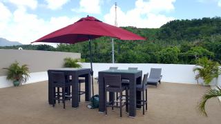 Fully Air-Conditioned Beach Front Penthouse Apartment - 8