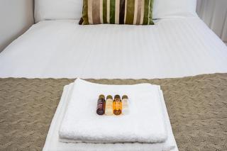 South Woodford 2 Bed En-Suite House - London - 1