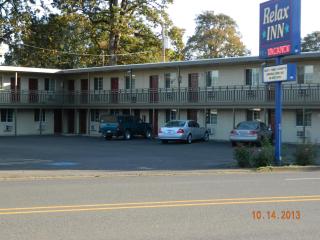 Relax Inn - Cottage Grove - 2
