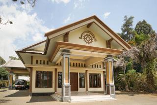 Hotel Bumi Bermi Permai near Bermi Eco Park Mitra RedDoorz - Probolinggo - 3