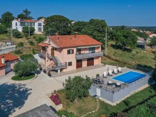 Kuca Legovic - Kaštelir - 0