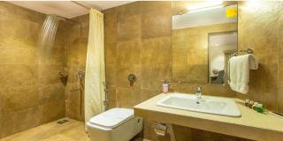 Aura One Hotel - Cochin - 2
