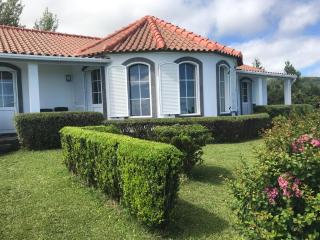 Villa Ferreirinha - Santa Cruz das Flores - 9