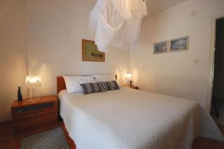 Apartment Carmen by El-Pi Tours - Njivice - 6