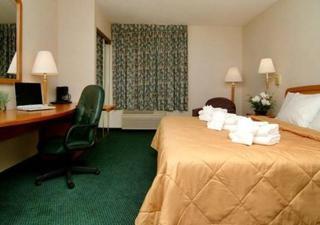 Quality Inn & Suites Roanoke - Fort Worth North - 8