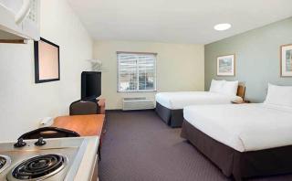 WoodSpring Suites Baton Rouge East I-12 - Baton Rouge - 3