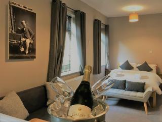 The Milestone - Sowerby Bridge - 9
