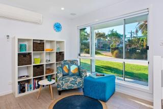 Middle Rock Beach House - Beach Front, Lake Cathie - Lake Cathie - 6