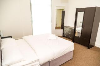 Serviced Apartment In Liverpool City Centre - Free Parking - Balcony - by Happy Days - Liverpool - 1